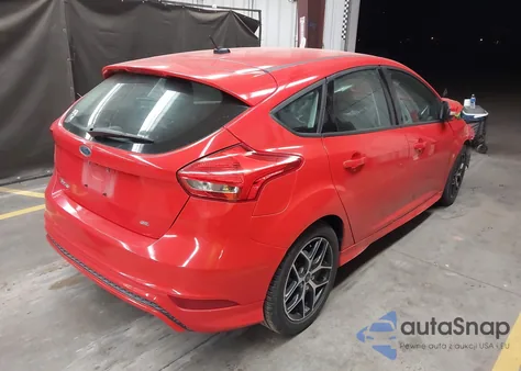 2016 Ford Focus Se z USA, uszkodzony, nr VIN 1FADP3K22GL337099